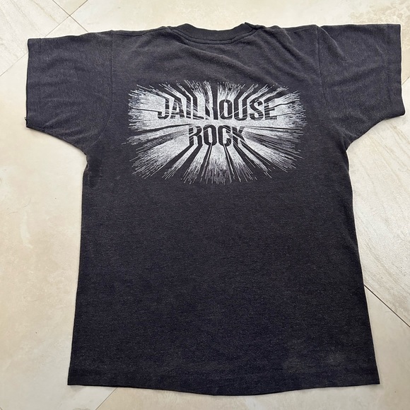 Vintage Motley Crue shirt. Women’s small. - Picture 6 of 9